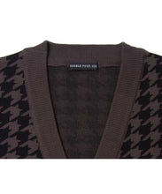 画像をギャラリービューアに読み込む, 446- Houndstooth Pattern Knit Cardigan Chidori Black
