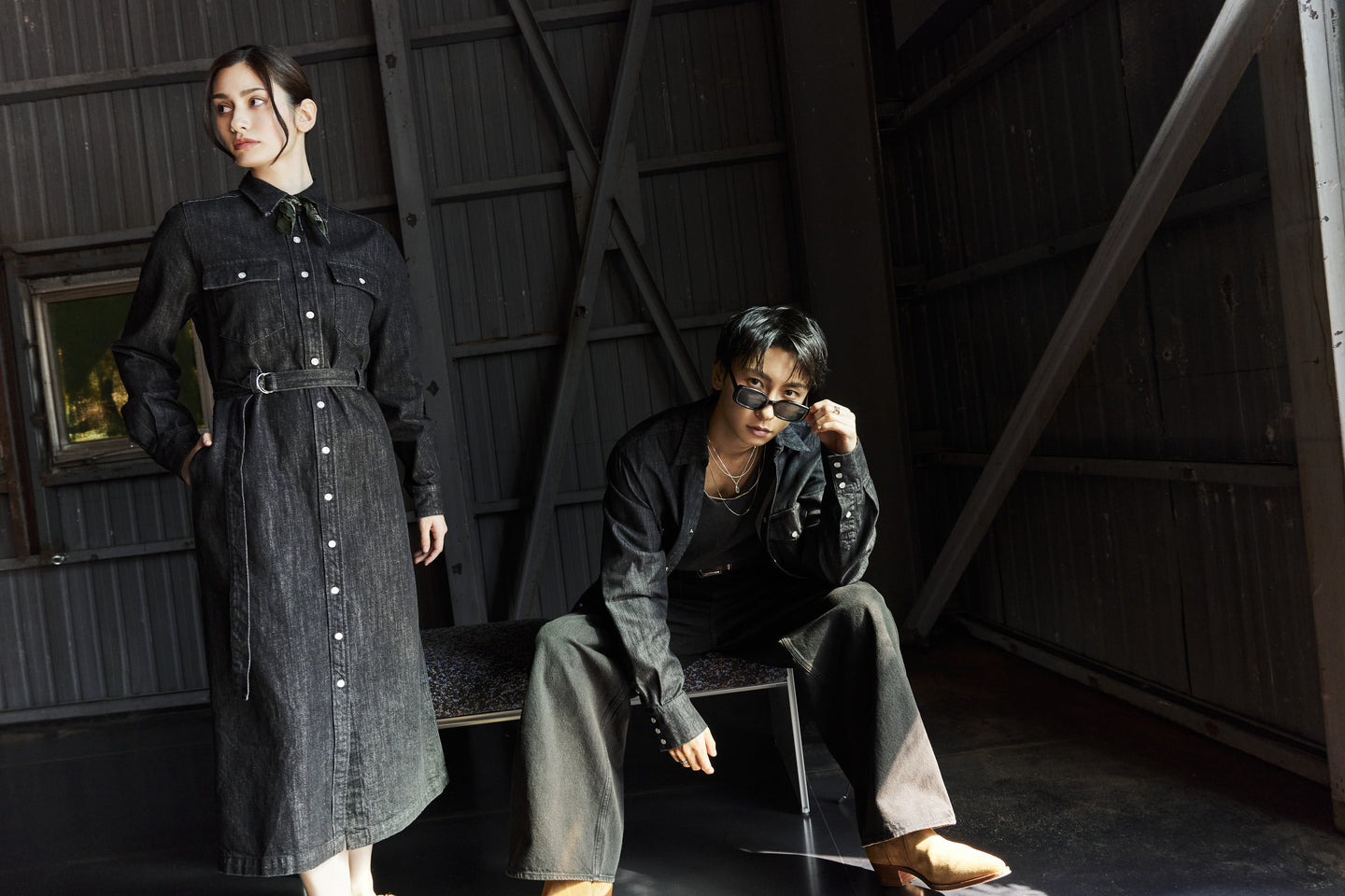 SHINJIRO ATAE × 446 - DOUBLE FOUR SIX - 25/SS Collectionカタログ」(B4サイズ/16P）※ノベルティカタログは商品とは別途後日配送となります。(2025年6月下旬発送予定)