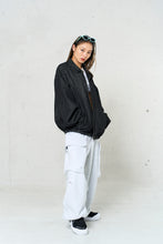 画像をギャラリービューアに読み込む, 446 Silicon Print Logo Blouson Black Denim
