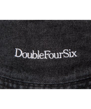 画像をギャラリービューアに読み込む, 【数量限定商品】DOUBLE FOUR SIX Cursive Logo Denim Bucket Hat
